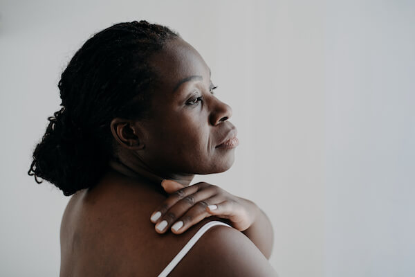 Can menopause cause itchy skin?