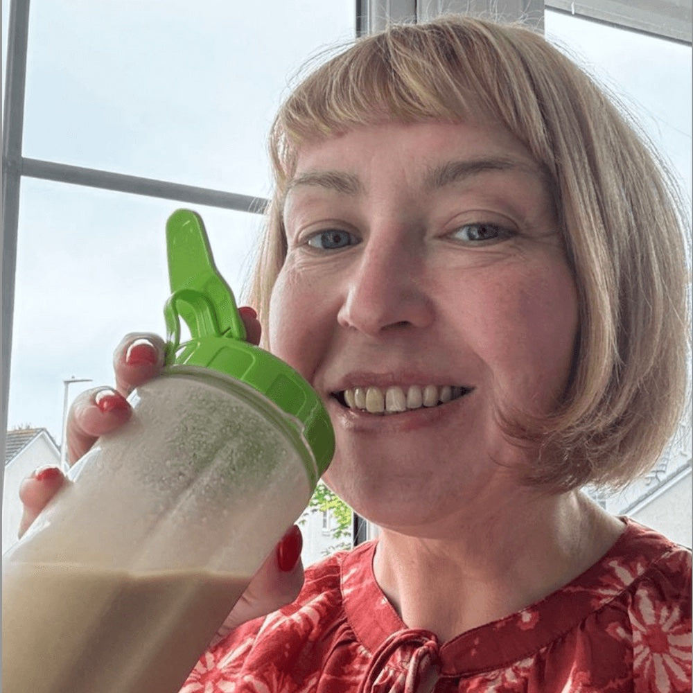 Eve Biology customer with strawberry shake