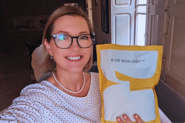 Eve Biology customer with vanilla meal replacement